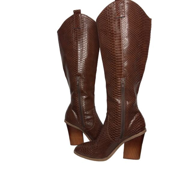 DV Dolce Vita Nykko Fashion Boot - Picture 7 of 7